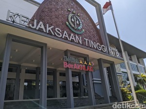Kejati Panggil 3 Pejabat OJK soal Dugaan Korupsi Bank NTB Syariah