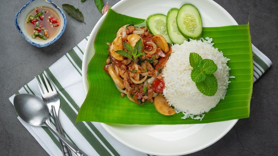 Ilustrasi Makan Siang Gratis. (Dok. Freepik)