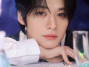 Lee Know Stray Kids Jadi Anggota Termuda Bob Pierce Honor Club