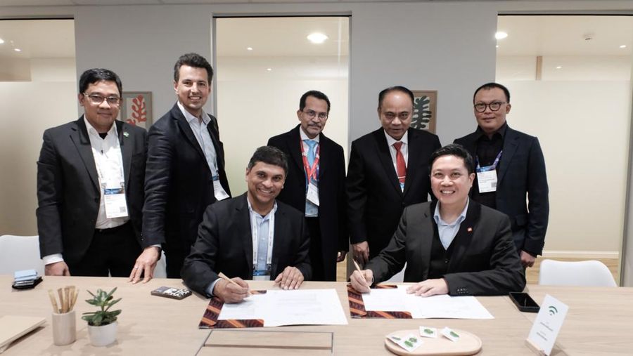 Melalui kolaborasi strategis dengan Google Cloud, Telkomsel mengintegrasikan Generative AI (Gen AI) tingkat enterprise ke dalam operasional dan penawaran produk intinya kepada konsumen dan bisnis, sehingga diharapkan dapat mendorong transformasi interaksi perusahaan dan pelanggan, meningkatkan kepuasan pengguna secara keseluruhan, dan mendorong pertumbuhan bisnis.