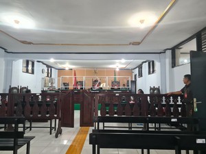 Kampanye Pakai Mobil Dinas, Wakil Ketua DPRD Manggarai Timur Diadili