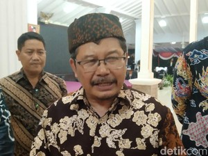 Pj Bupati Pasuruan Ungkap Duduk Perkara Wajah Gus Irsyad di Cup Kopi Dicoret