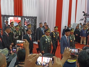 Potret Prabowo Berseragam Dinas Lengkap Terima Anugerah Jenderal TNI (HOR)