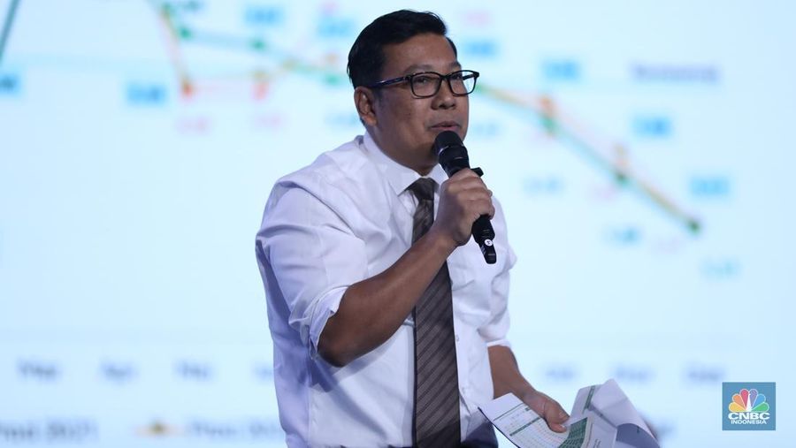 Kepala Badan pangan Nasional, Arief Prasetyo Adi memberikan pemaparan dalam acara վ Economic Outlook 2024 di Jakarta, Kamis (29/2/2024). (վ/Tri Susilo)