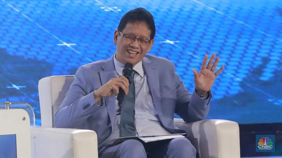 Ketua Dewan Komisioner LPS, Purbaya Yudhi Sadewa memberikan pemaparan dalam acara CNBC Indonesia Economic Outlook 2024 di Jakarta, Kamis (29/2/2024). (CNBC Indonesia/Muhammad Sabki)