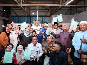 Terima Sertifikat Tanah dari AHY, Warga Samarinda: Mau Bikin Kios