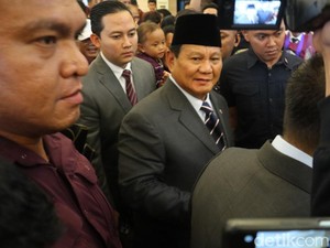 Datang ke Bandung, Prabowo Bicara soal Pelantikan dan Pendidikan