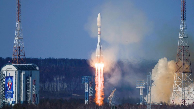 Satelit Iran Pars 1 diluncurkan ke luar angkasa oleh rudal peluncur Soyuz buatan Rusia pada Kamis (29/2/2024) waktu setempat.  (Roscosmos/Handout via REUTERS)