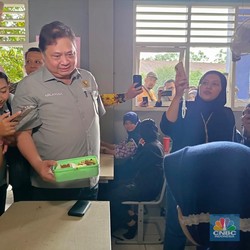 Makan Siang Gratis Program Prabowo, Kok Airlangga yang Uji Coba?