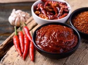 Benarkah Sering Makan Pedas Bisa Picu Kanker? Ini Kata Dokter