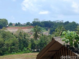 Warga Karangkamulyan Ciamis Keluhkan Bau TPA Cibeureum Banjar