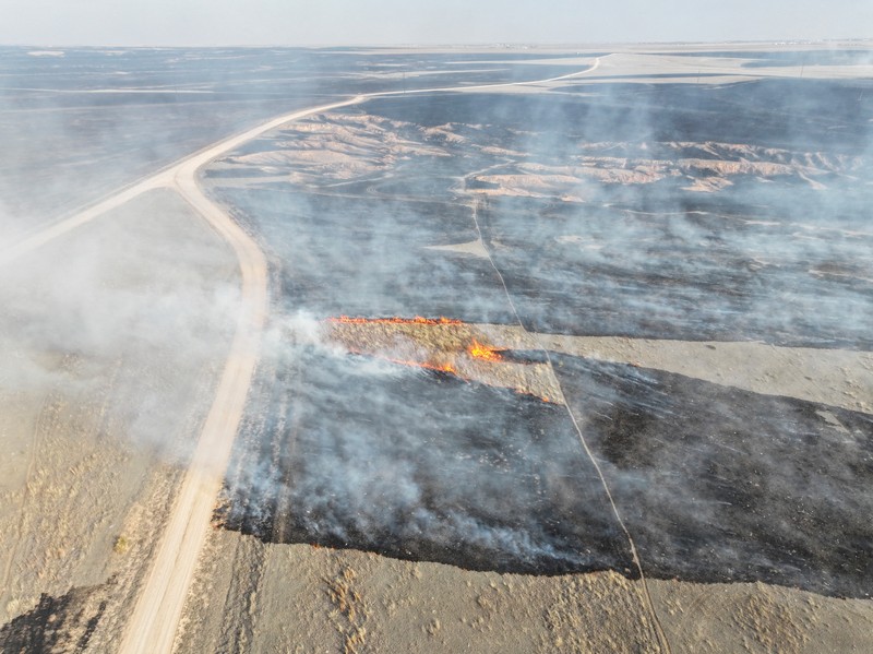 Foto udara memperlihatkan rumah-rumah yang hancur akibat kebarkaran hutan di Texas, Amerika Serikat, Kamis (29/2/2024). (Tucker Stroud/via REUTERS)