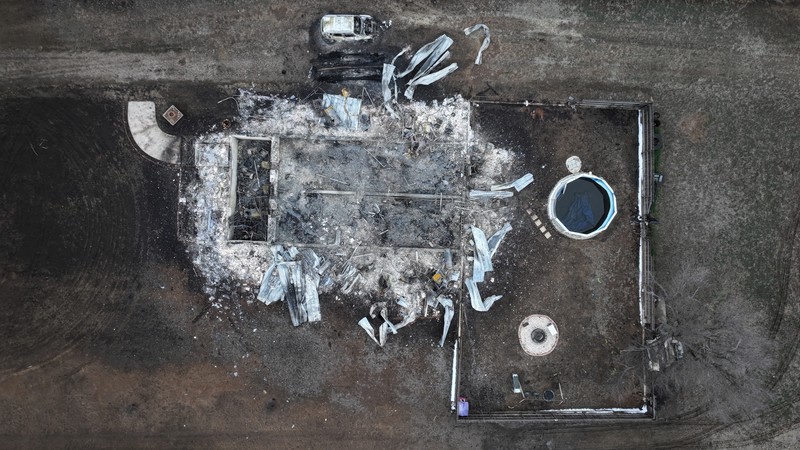Foto udara memperlihatkan rumah-rumah yang hancur akibat kebarkaran hutan di Texas, Amerika Serikat, Kamis (29/2/2024). (Tucker Stroud/via REUTERS) Foto udara memperlihatkan rumah-rumah yang hancur akibat kebarkaran hutan di Texas, Amerika Serikat, Kamis (29/2/2024). (Tucker Stroud/via REUTERS)