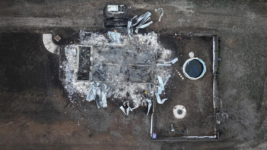 Foto udara memperlihatkan rumah-rumah yang hancur akibat kebarkaran hutan di Texas, Amerika Serikat, Kamis (29/2/2024). (Tucker Stroud/via REUTERS)