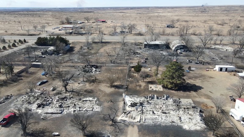 Foto udara memperlihatkan rumah-rumah yang hancur akibat kebarkaran hutan di Texas, Amerika Serikat, Kamis (29/2/2024). (Tucker Stroud/via REUTERS) Foto udara memperlihatkan rumah-rumah yang hancur akibat kebarkaran hutan di Texas, Amerika Serikat, Kamis (29/2/2024). (Tucker Stroud/via REUTERS)