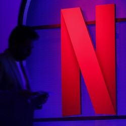 Orang Malas Langganan, Ini Alasan Netflix Malah Mau Naikkan Harga
