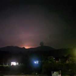 Gunung Marapi Meletus Lagi, Bandara Minangkabau Ditutup Sementara
