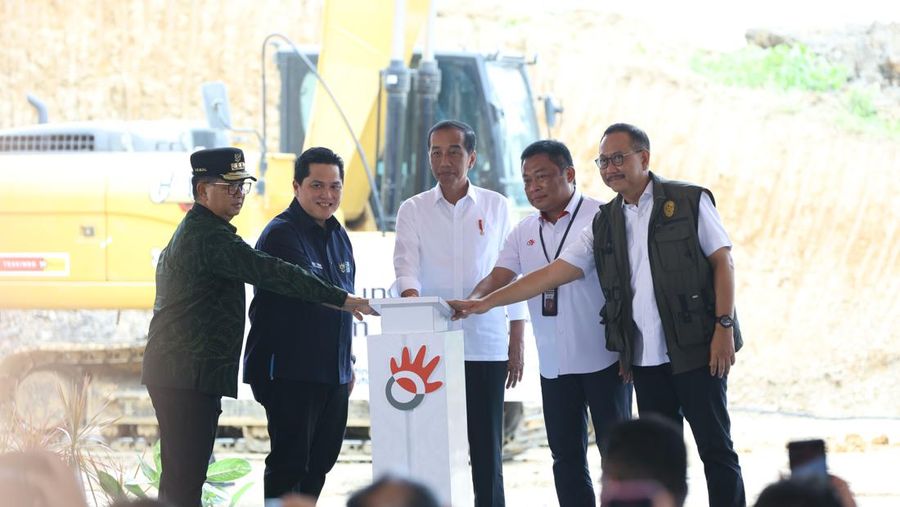 Peresmian dimulainya pembangunan Telkom Smart Office di IKN oleh Presiden Jokowi.