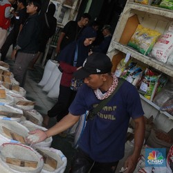 Media Asing Sorot Kenaikan Harga Beras dan Cabai RI, Sebut Ini