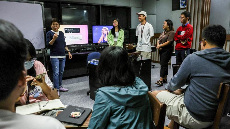University of the Philippines yang merupakan kampus terkemuka di negara tersebut meluncurkan studi khusus yang mempelajari tentang penyanyi Taylor Swift. (REUTERS/Eloisa Lopez)
