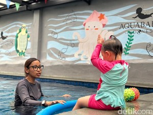 Ortu Jangan Lengah! Ini Hal yang Wajib Diperhatikan saat Ajak Anak Berenang
