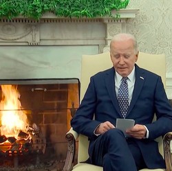 Biden 'Putihkan' Student Loan Rp 2.655 T untuk 4,75 Juta Warga AS