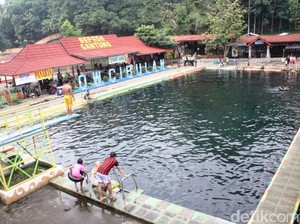 Kolam Renang Cibulan yang Kerap Dikaitkan dengan Prabu Siliwangi