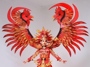 Megahnya Kostum Finalis asal Sulsel di Preliminary Puteri Indonesia 2024