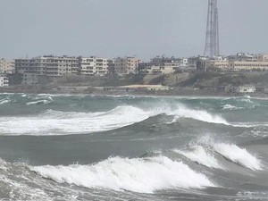 Israel Gempur Pantai Suriah, Tewaskan 3 Orang Termasuk Personel Iran
