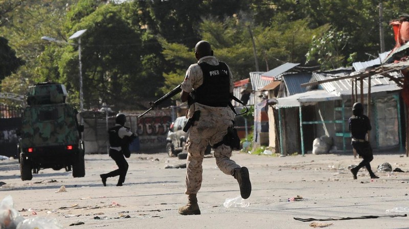 Suasana bentrokan pecah di Haiti, geng kriminal tuntut Perdana Menteri Ariel Henry mundur. (REUTERS/Ralph Tedy Erol)