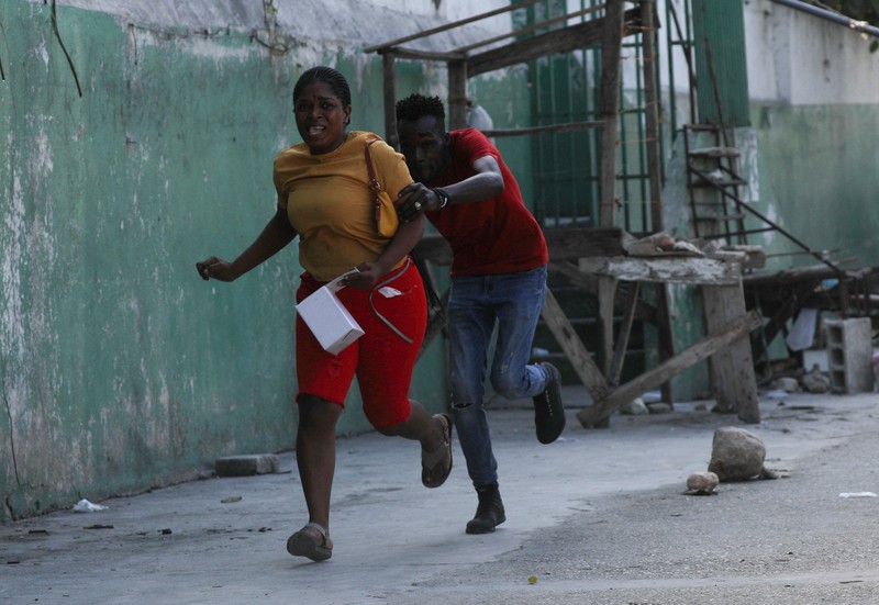 Suasana bentrokan pecah di Haiti, geng kriminal tuntut Perdana Menteri Ariel Henry mundur. (REUTERS/Ralph Tedy Erol) Suasana bentrokan pecah di Haiti, geng kriminal tuntut Perdana Menteri Ariel Henry mundur. (REUTERS/Ralph Tedy Erol)