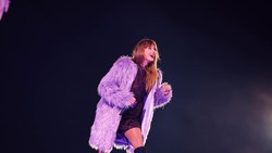 Hore! Taylor Swift Kasih Bonus Rp 3 Triliun ke Kru