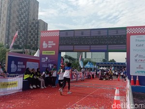 Mau Tahu Rasanya Lari di Planet Lain? Intip Serunya Bekasi Marathon 2024