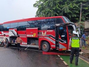 Polisi: Bus Mogok Melintang di Jalan Juanda Depok Bisa Ditilang