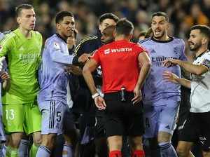 Striker Valencia Juga Bingung sama Wasit yang Gagalkan Gol Madrid