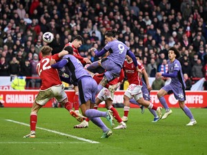 Darwin Nunez Diejek Fans Nottingham Forest Lalu Cetak Gol