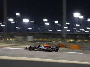 Hasil GP Bahrain: Tampil Dominan, Verstappen Juara