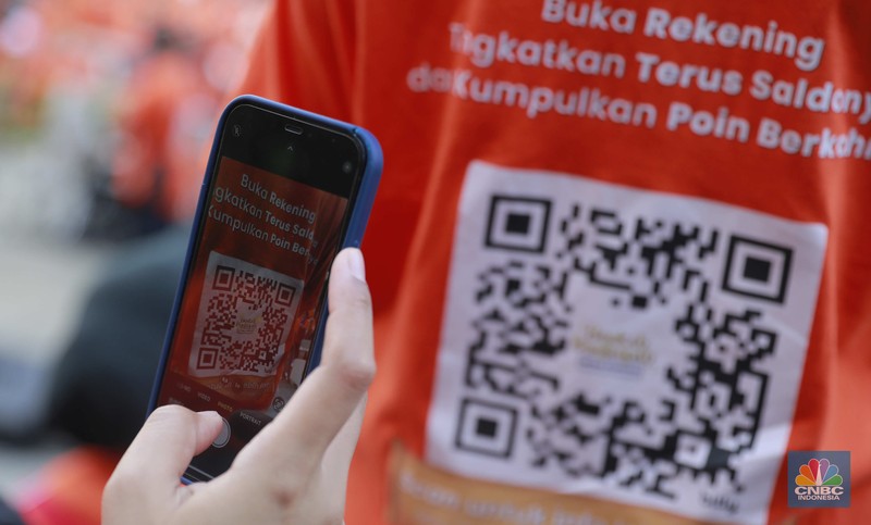 PT Bank Mega Syariah menyemarakkan car free day Jakarta dengan menggelar Grand Launching Berkah Berlimpah Mega Syariah (BBM) di Kawasan Anjungan Sarinah, Jakarta, Minggu, (3/3/2024). (CNBC Indonesia/Muhammad Sabki) PT Bank Mega Syariah menyemarakkan car free day Jakarta dengan menggelar Grand Launching Berkah Berlimpah Mega Syariah (BBM) di Kawasan Anjungan Sarinah, Jakarta, Minggu, (3/3/2024). (CNBC Indonesia/Muhammad Sabki)