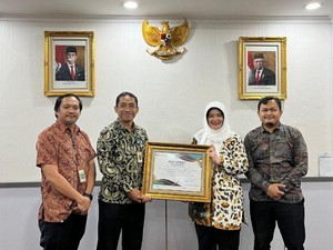 Bea Cukai Raih Penghargaan Perlindungan Merek dari PT Paragon