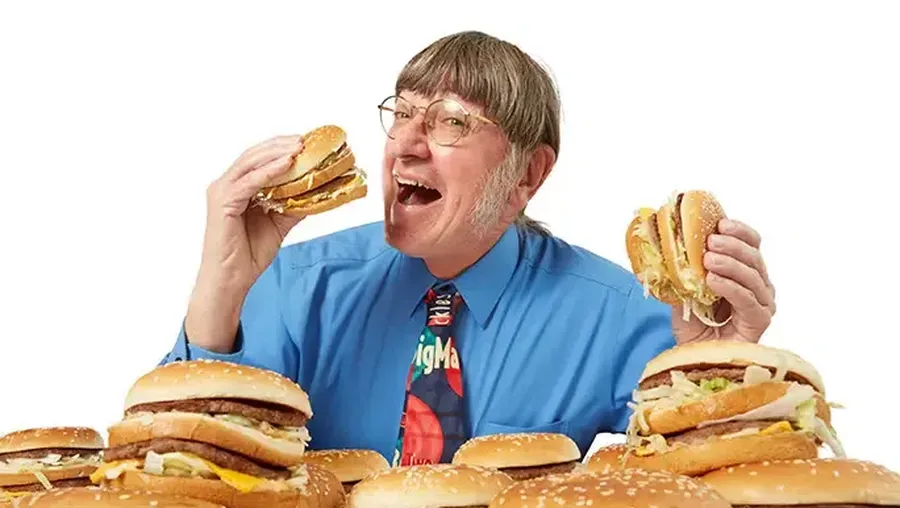Don Gorske orang pelahap burger terbanyak. (Dok. guinnessworldrecords)