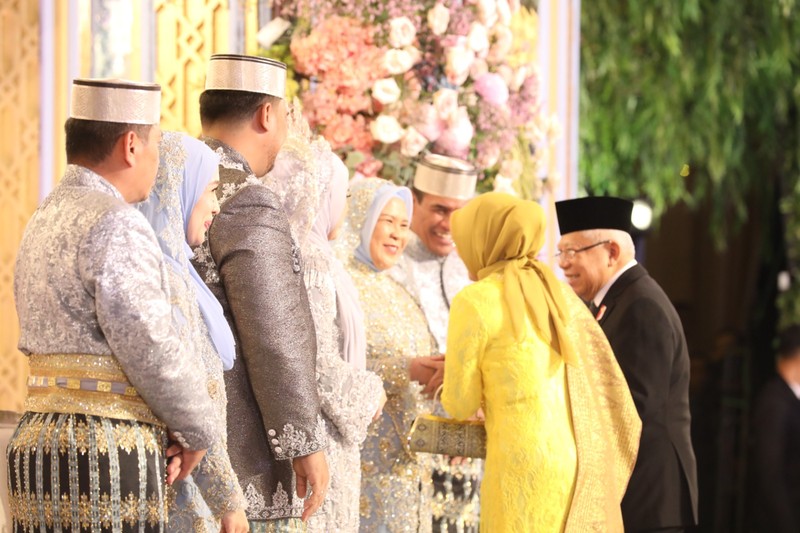 Putra Mentan Andi Amran Sulaiman menikah, tamunya orang penting seperti Presiden Jokowi, SBY, sampai Capres Ganjar Pranowo. Putra Mentan Andi Amran Sulaiman menikah, tamunya orang penting seperti Presiden Jokowi, SBY, sampai Capres Ganjar Pranowo. (Dok. Humas Kementan)