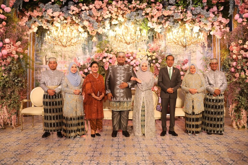 Putra Mentan Andi Amran Sulaiman menikah, tamunya orang penting seperti Presiden Jokowi, SBY, sampai Capres Ganjar Pranowo. Putra Mentan Andi Amran Sulaiman menikah, tamunya orang penting seperti Presiden Jokowi, SBY, sampai Capres Ganjar Pranowo. (Dok. Humas Kementan)