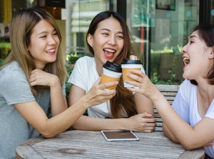 Ingin Lebih Disukai Saat Bersosialisasi? Menurut Studi, Ini Triknya