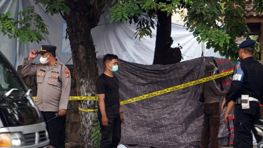 Terjadi ledakan keras di Asrama Brimob Jalan Gresik, Krembangan, Surabaya, terdengar hingga radius 3 Km. Suara ledakan keras itu terdengar sekitar pukul 10.30 WIB, Senin (4/3/2024). (Dok. Detikcom/Rifki Afifan Pridiasto)