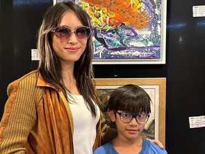 Vera Lasut Sukses Dampingi Anak hingga Gelar Pameran Lukisan