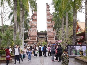 Replika Bali dan Desa Indonesia di Hainan, China
