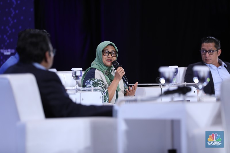 Menteri Komunikasi & Informatika RI Budi Arie Setiadi menjadi pembicara kunci di acara Tech & Telco Summit 2024 di Auditorium Menara Bank Mega, Jakarta, Selasa 5/3. (CNBC Indonesia/Tri Susilo)