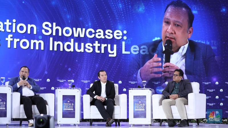 Menteri Komunikasi & Informatika RI Budi Arie Setiadi menjadi pembicara kunci di acara Tech & Telco Summit 2024 di Auditorium Menara Bank Mega, Jakarta, Selasa 5/3. (CNBC Indonesia/Tri Susilo)