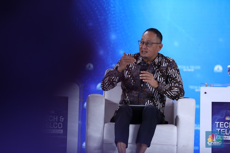 Menteri Komunikasi & Informatika RI Budi Arie Setiadi menjadi pembicara kunci di acara Tech & Telco Summit 2024 di Auditorium Menara Bank Mega, Jakarta, Selasa 5/3. (CNBC Indonesia/Tri Susilo)