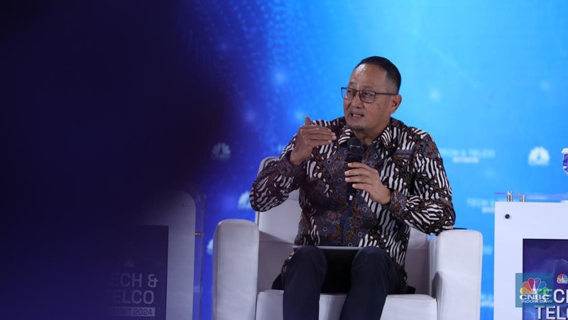 Menteri Komunikasi & Informatika RI Budi Arie Setiadi menjadi pembicara kunci di acara Tech & Telco Summit 2024 di Auditorium Menara Bank Mega, Jakarta, Selasa 5/3. (CNBC Indonesia/Tri Susilo)